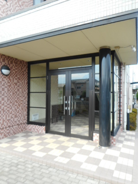 19/28 エントランス