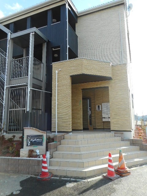 13/23 エントランス