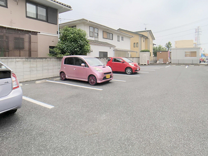 20/28 駐車場