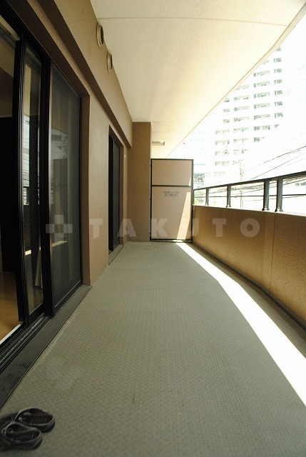 19/26 バルコニー