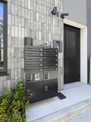 2/2 エントランス