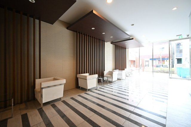 22/23 エントランス