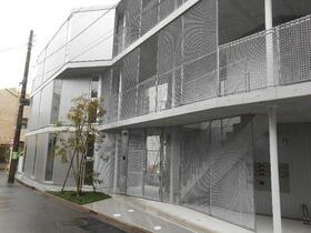 13/22 エントランス