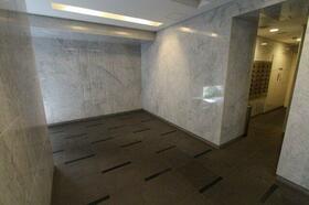 15/17 エントランス