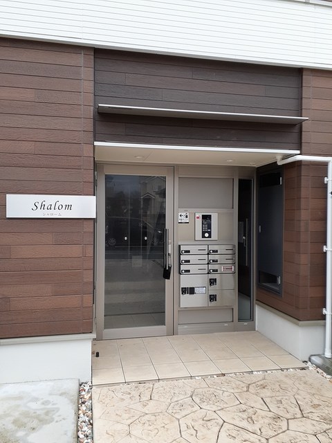 14/20 エントランス