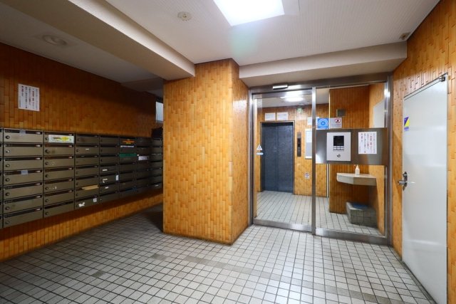 19/20 エントランス