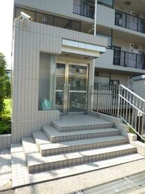 13/15 エントランス