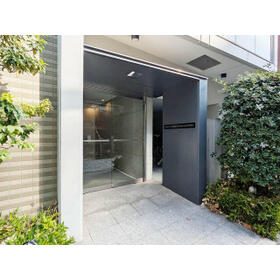 15/16 エントランス