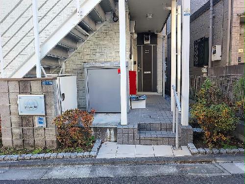 17/18 エントランス