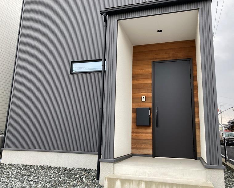 2/2 エントランス