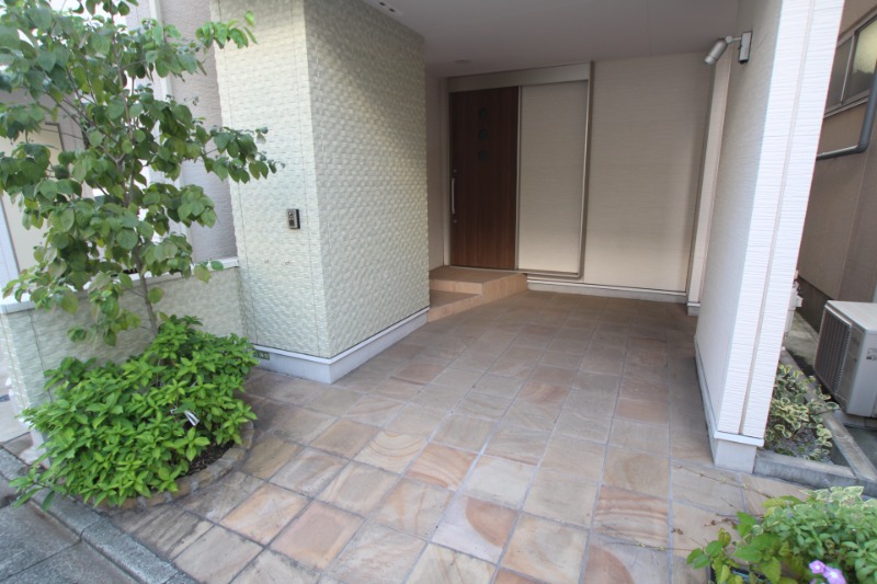 2/6 エントランス