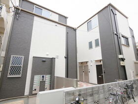 14/14 エントランス