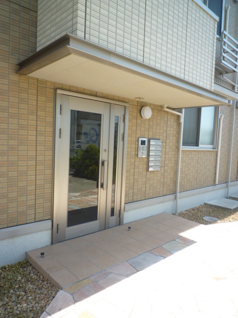 2/5 エントランス