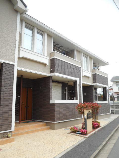 13/22 エントランス