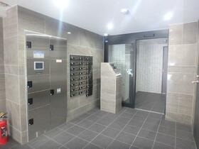 4/4 エントランス