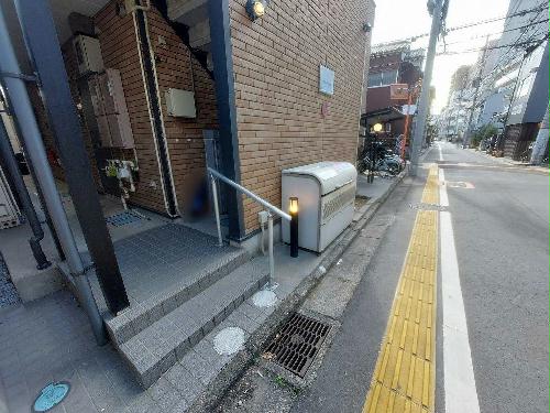 2/3 エントランス