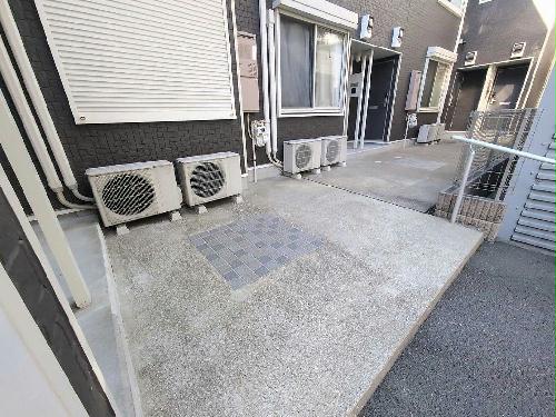 2/2 エントランス