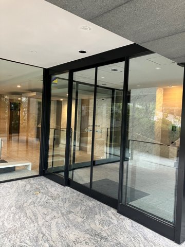 2/2 エントランス