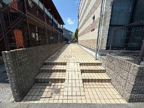 14/14 エントランス