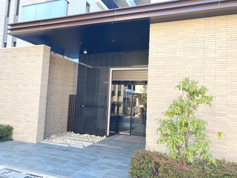 17/17 エントランス