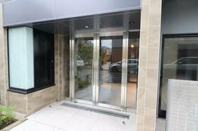 2/2 エントランス