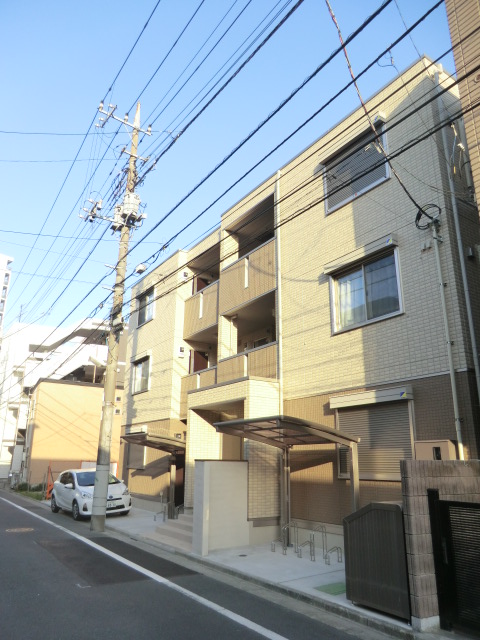 22/30 エントランス