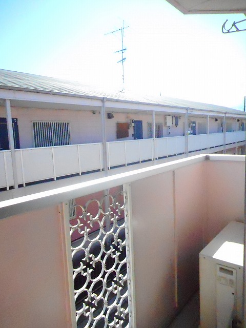 13/23 バルコニー