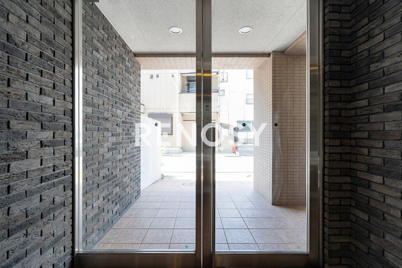 5/5 エントランス