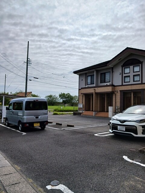 14/23 駐車場