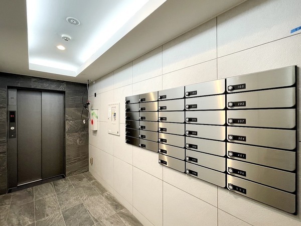 22/25 エントランス