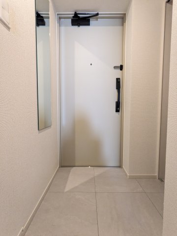 13/30 玄関