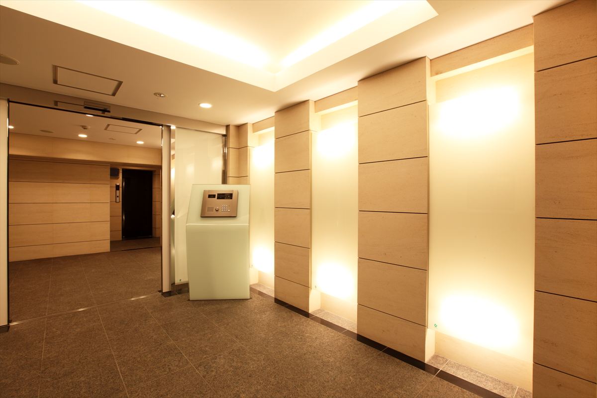 14/14 エントランス