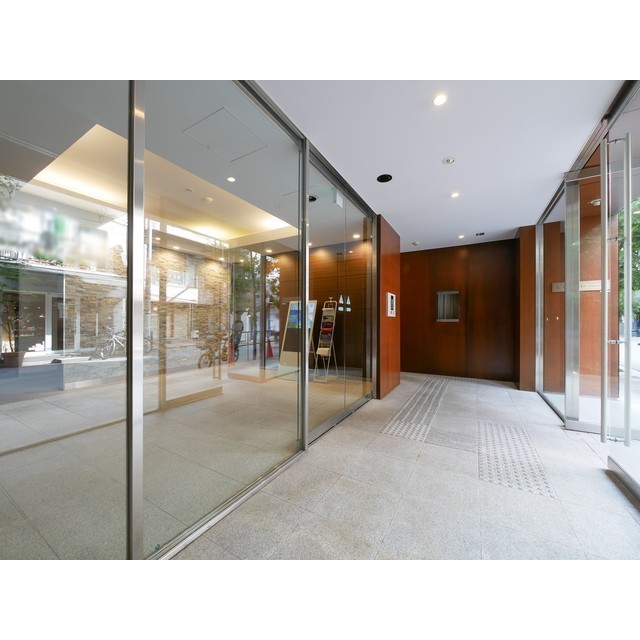 14/15 エントランス