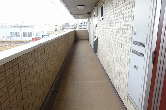 18/27 エントランス