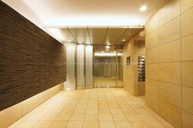 14/15 エントランス