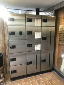 16/16 エントランス