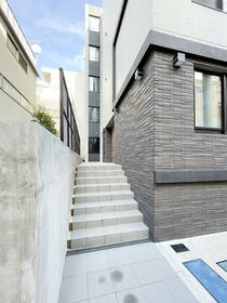 14/16 エントランス