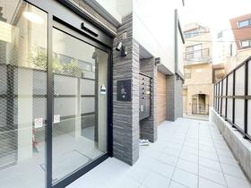 2/5 エントランス