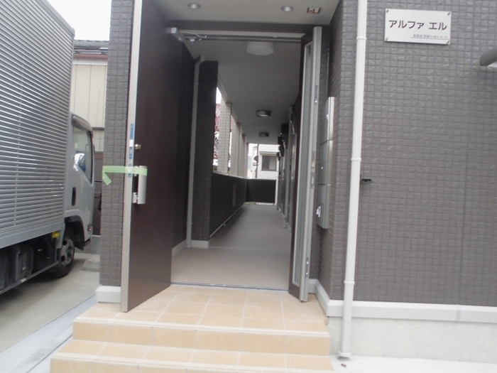 2/2 エントランス