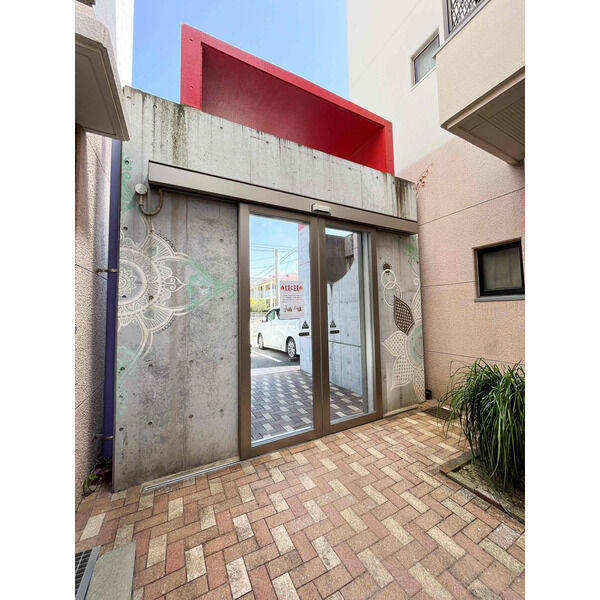 2/3 エントランス