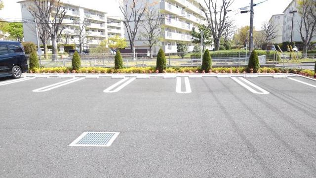 22/30 駐車場