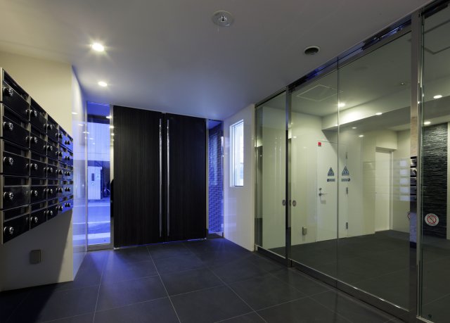 18/22 エントランス