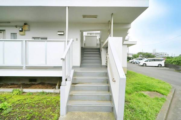 2/3 エントランス