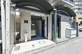 14/14 エントランス