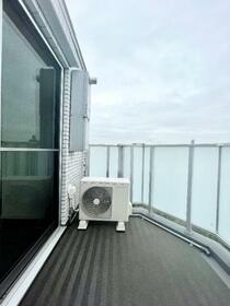 13/18 バルコニー