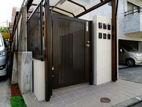 16/16 エントランス