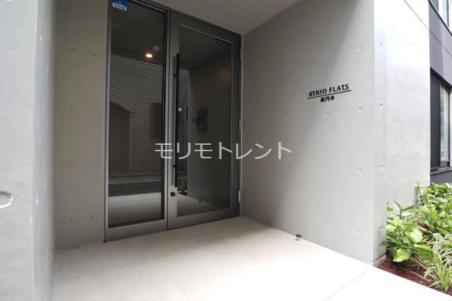 3/4 エントランス