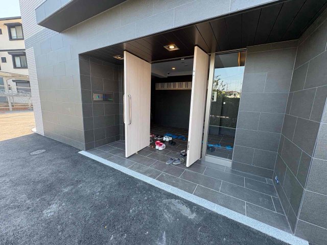 19/19 エントランス