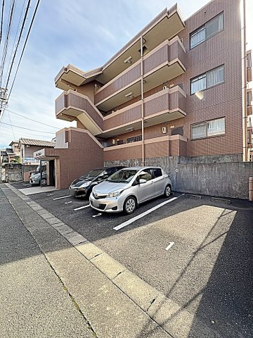 3/3 駐車場
