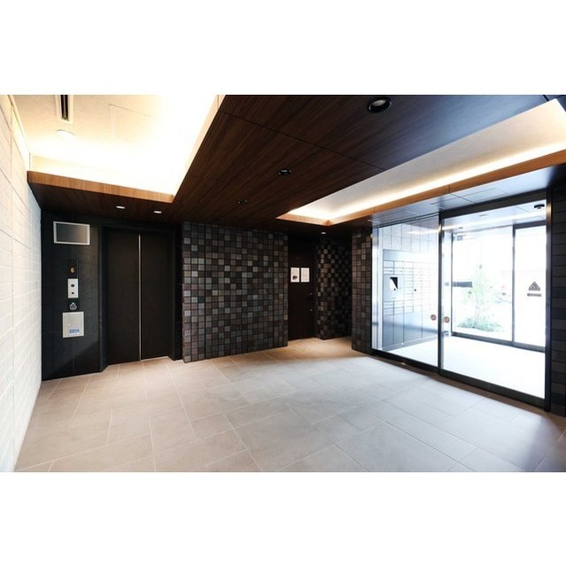 4/4 エントランス